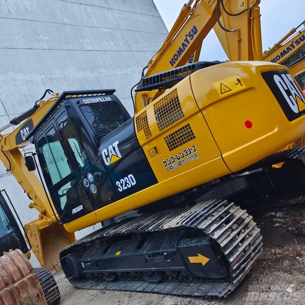 CAT 323 D Гусеничные экскаваторы