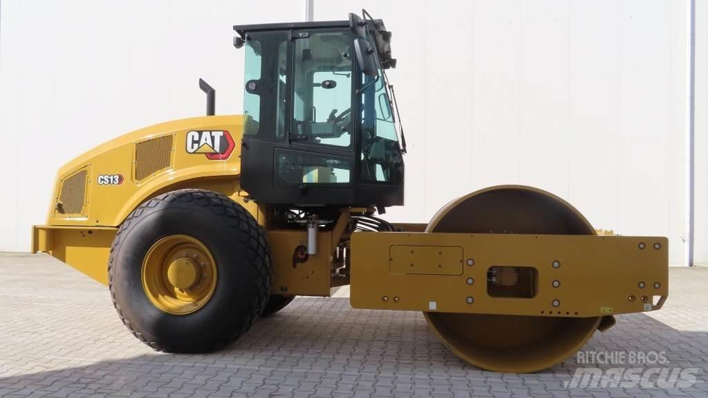 CAT CS13 Грунтовые катки