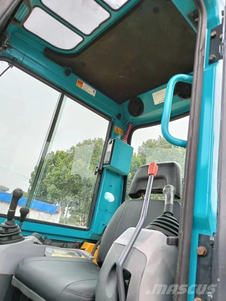 Kubota 155 Гусеничные экскаваторы