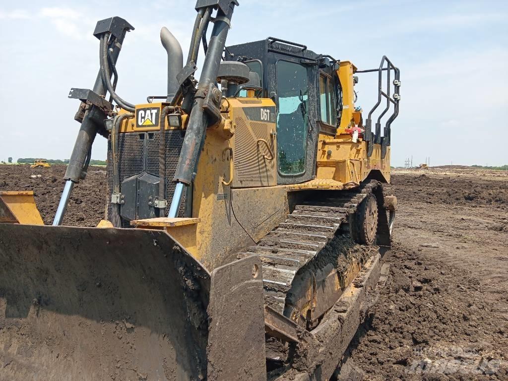 CAT D 6 T XL Гусеничные бульдозеры