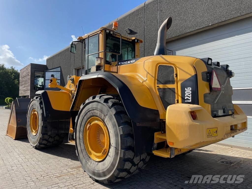 Volvo L220G Фронтальные погрузчики