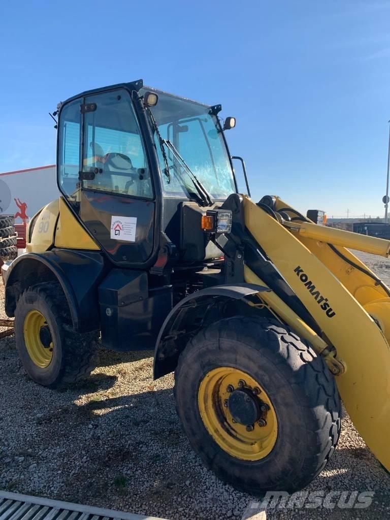 Komatsu WA 90-6 Фронтальные погрузчики
