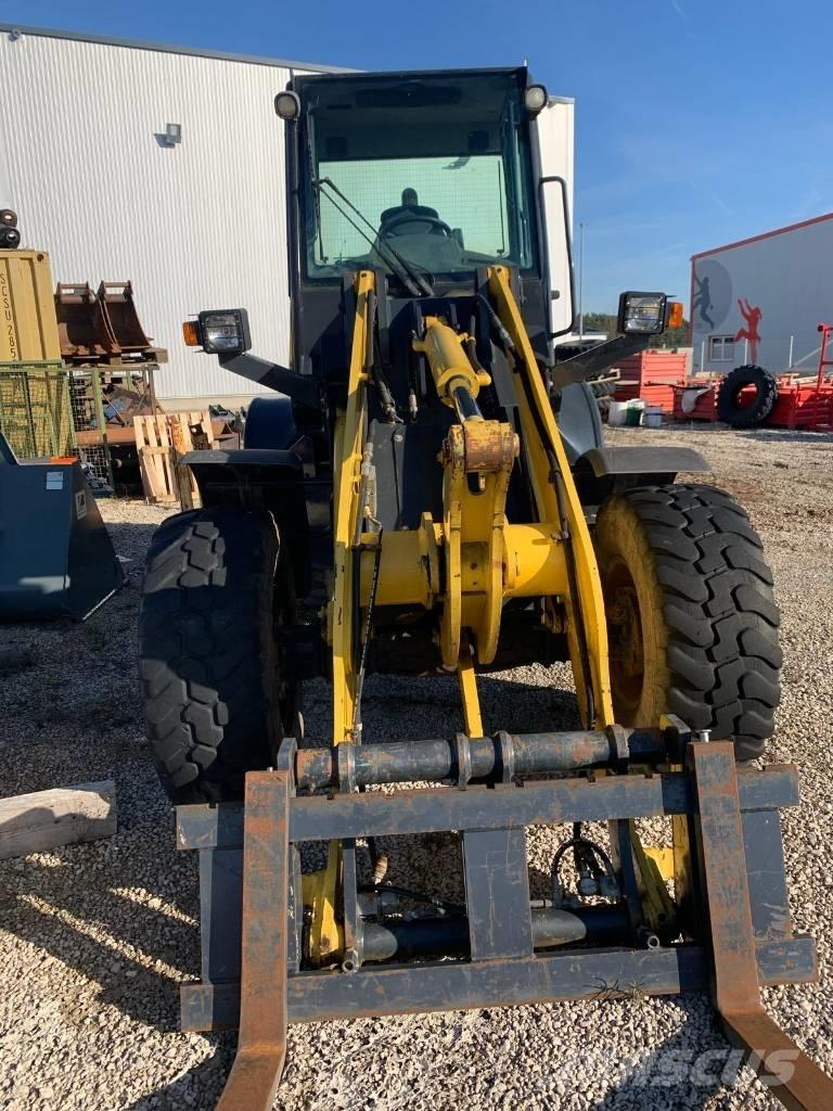 Komatsu WA 90-6 Фронтальные погрузчики