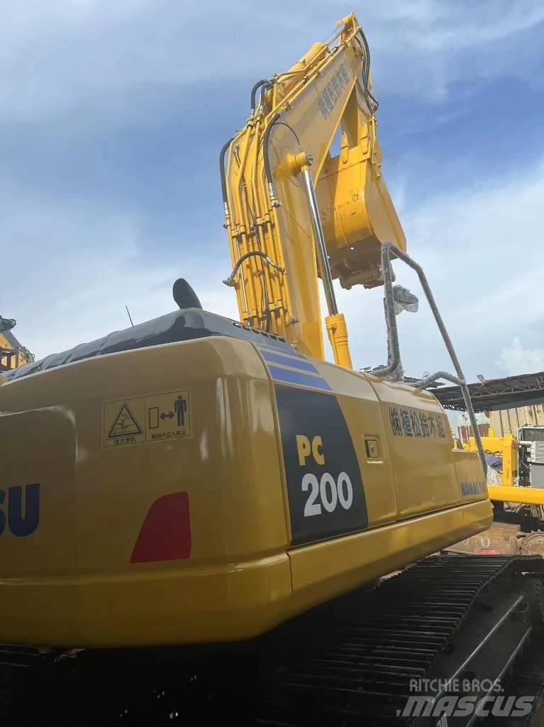Komatsu PC 200-7L Гусеничные экскаваторы