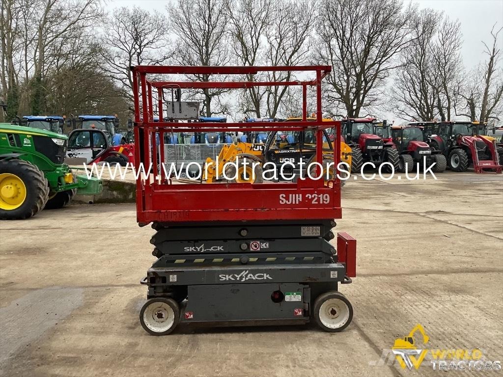 SkyJack SJ III 3219 Ножничные подъемники