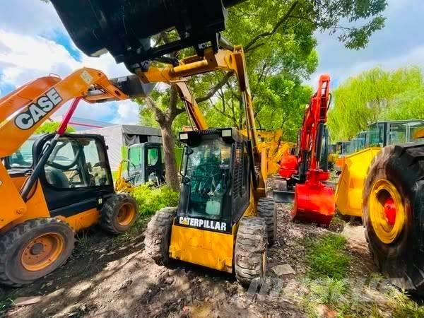 CAT 246B Малые погрузчики