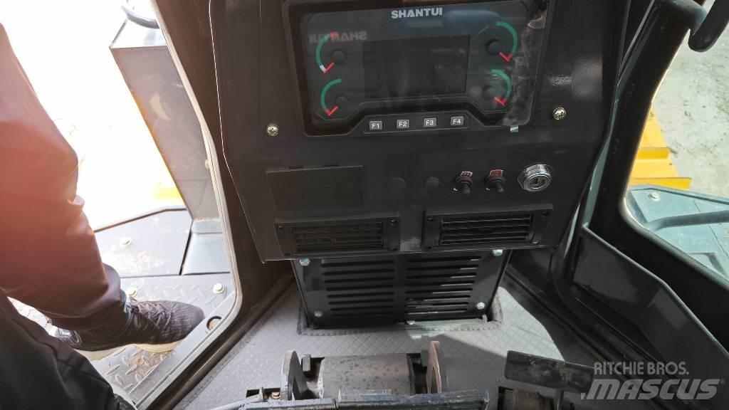 Shantui SD 22 Гусеничные бульдозеры