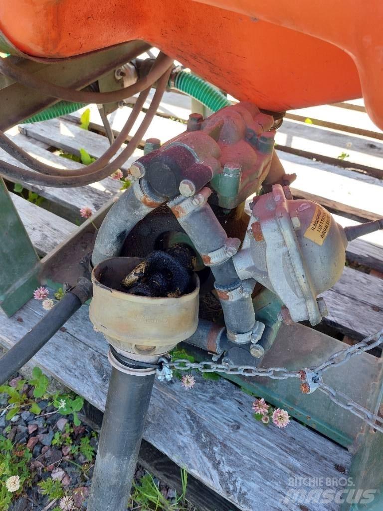 Eho 900l/12m Навесные опрыскиватели