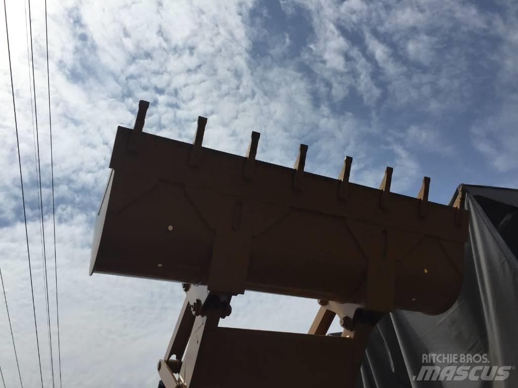 CAT 416 E Экскаваторы-погрузчики