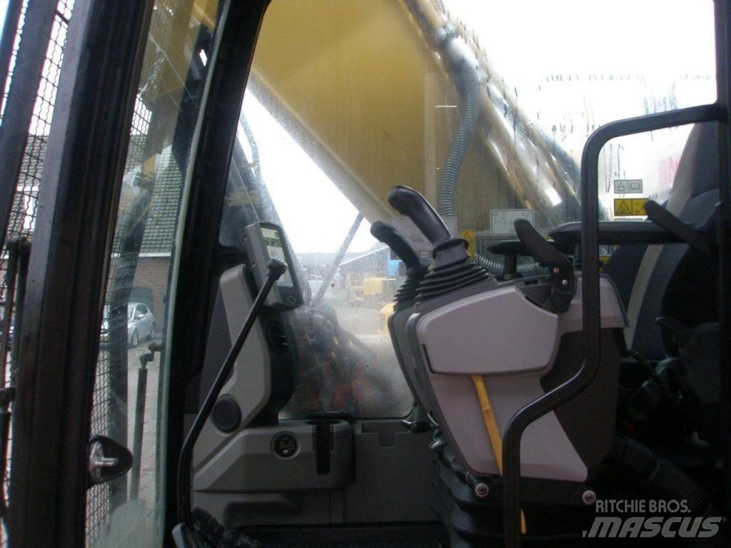 CAT 326FL Гусеничные экскаваторы