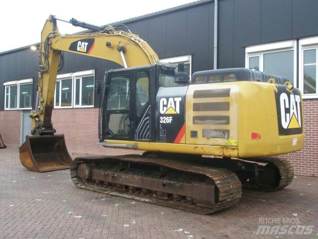CAT 326FL Гусеничные экскаваторы
