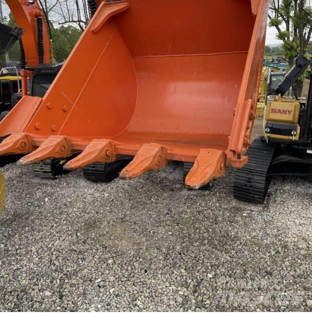 Hitachi ZX200 Гусеничные экскаваторы