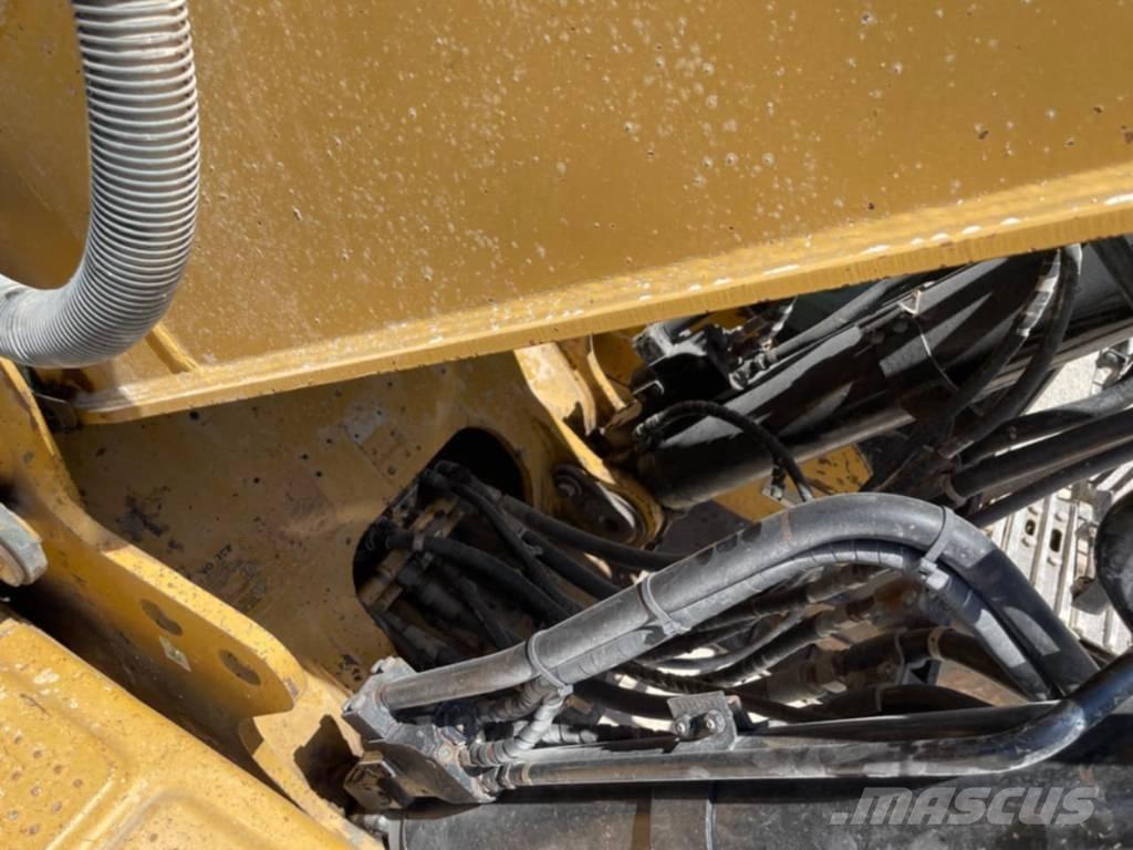 CAT 330 D LN Гусеничные экскаваторы