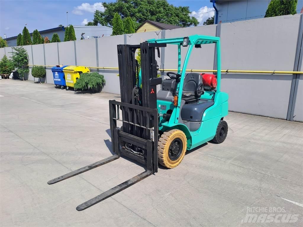 Mitsubishi FG25N Газовые погрузчики