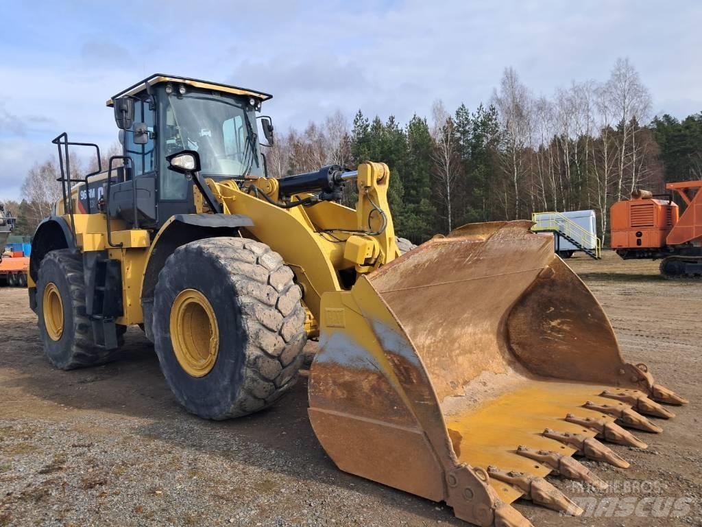 CAT 966M XE Фронтальные погрузчики