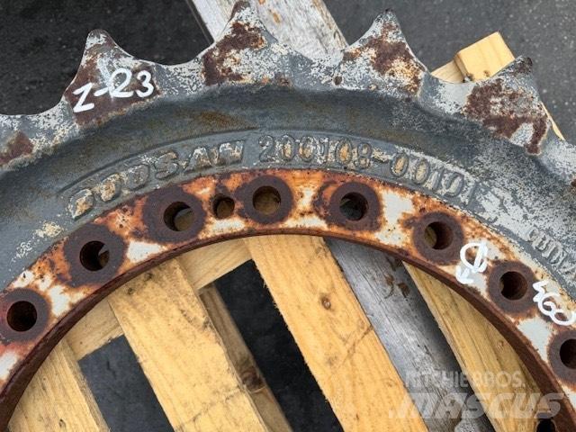 Doosan KOŁO NAPĘDOWE Гусеницы и цепи