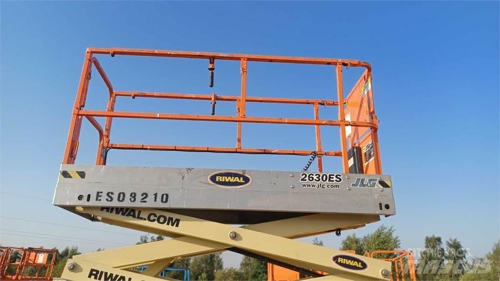 JLG 2630ES Ножничные подъемники