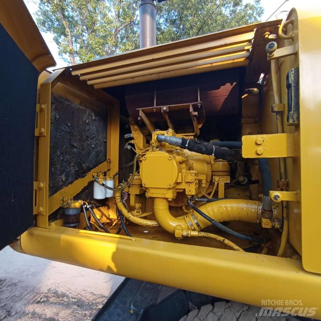 Komatsu PC150W-6 Колёсные экскаваторы