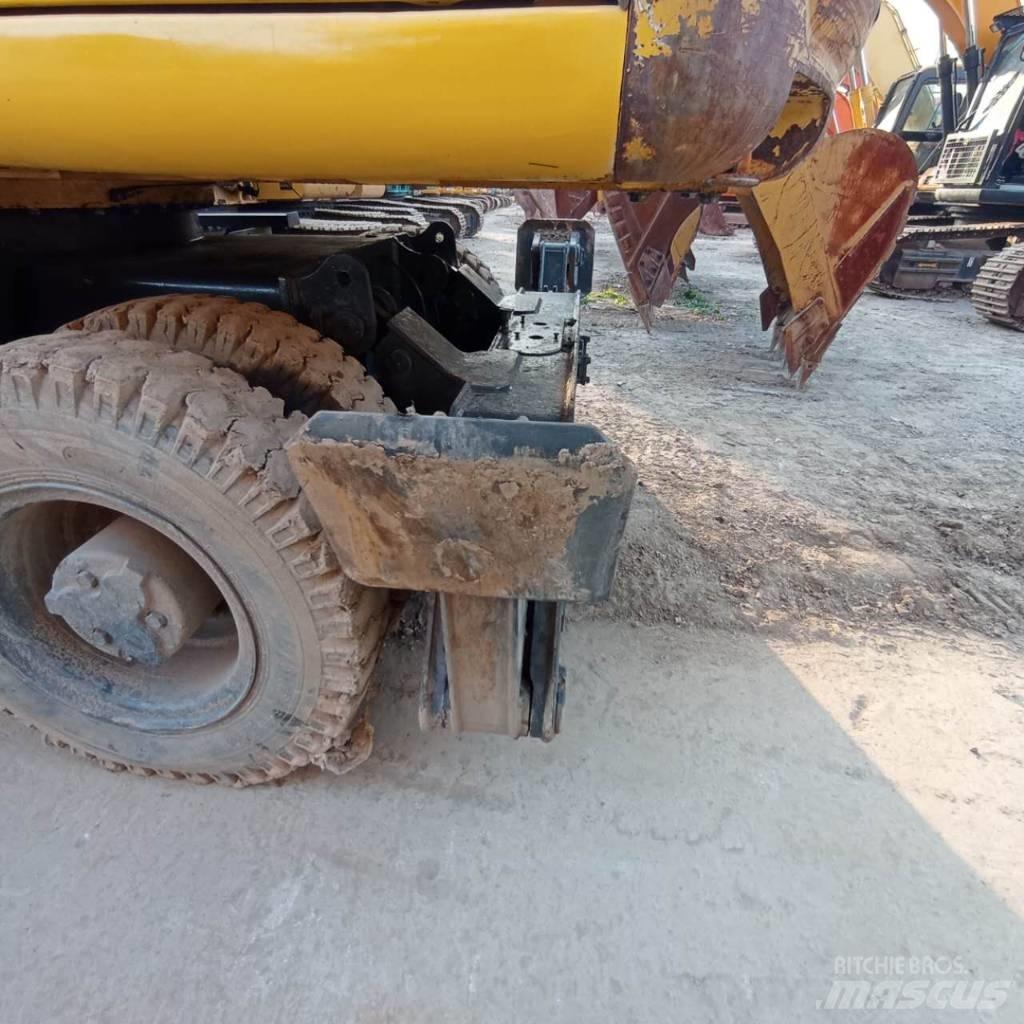 Komatsu PC150W-6 Колёсные экскаваторы