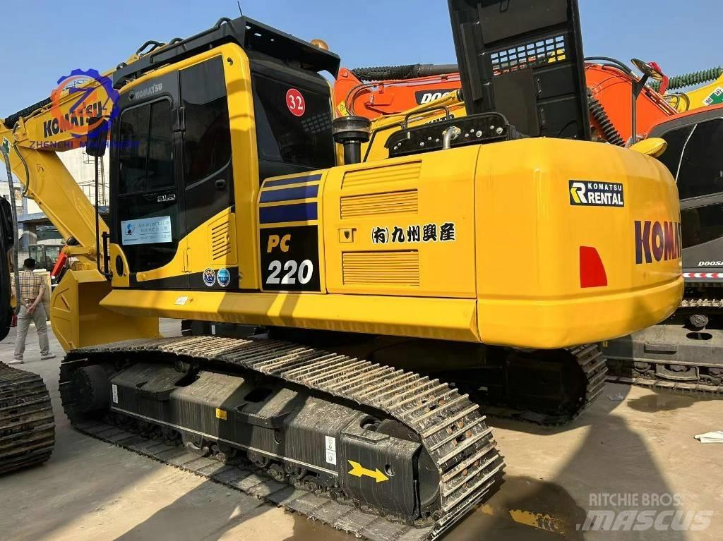Komatsu PC 220-8/ Гусеничные экскаваторы