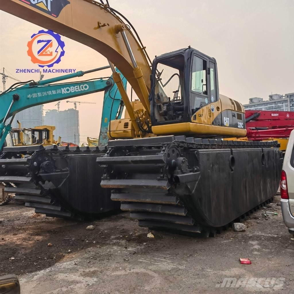 CAT 320 C Экскаваторы-амфибии