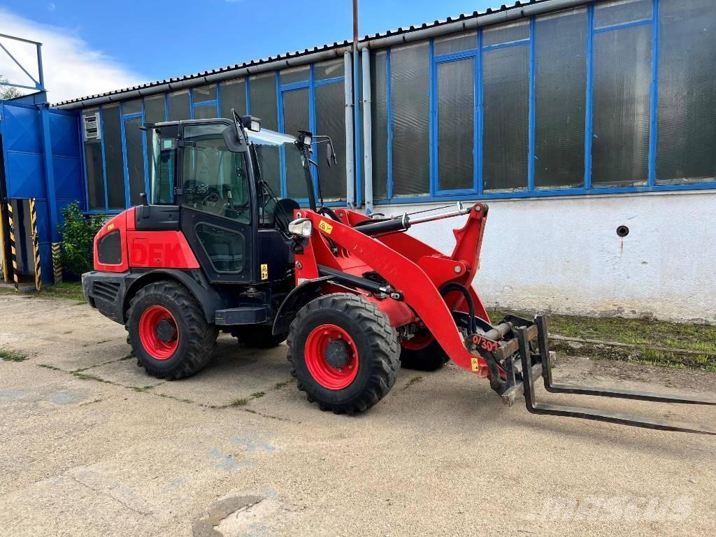Kubota R082 Фронтальные погрузчики