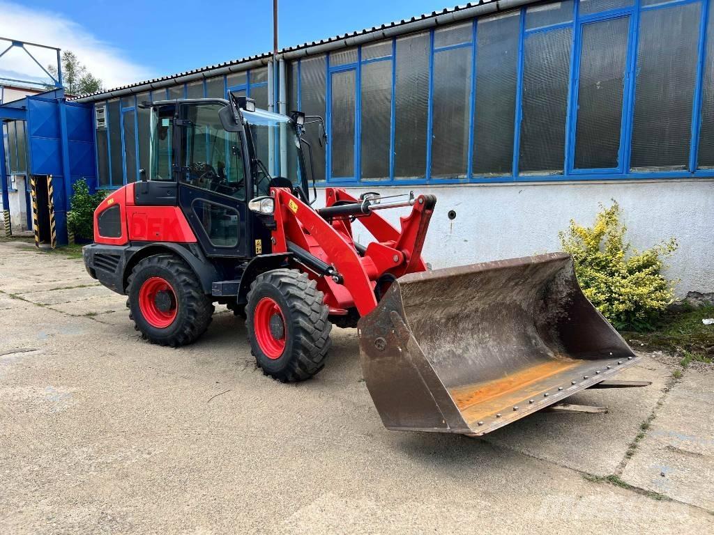 Kubota R082 Фронтальные погрузчики