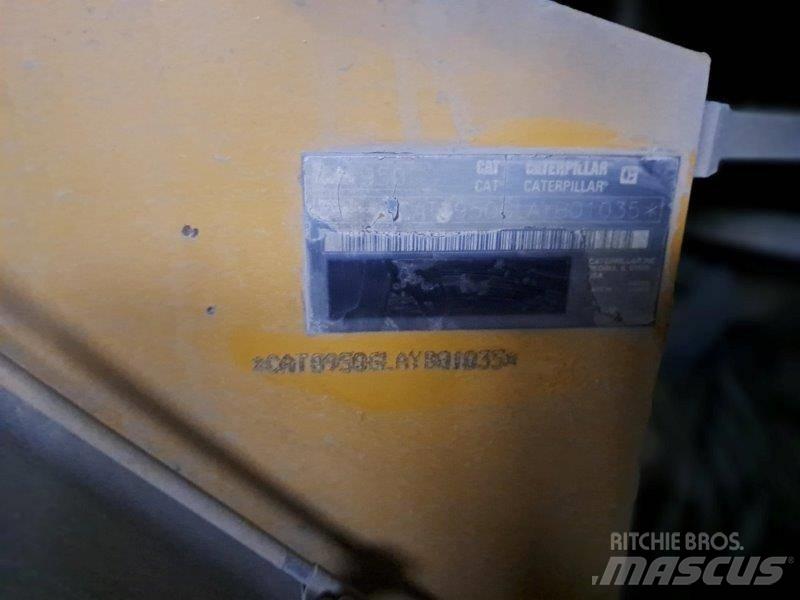 CAT 950 Фронтальные погрузчики