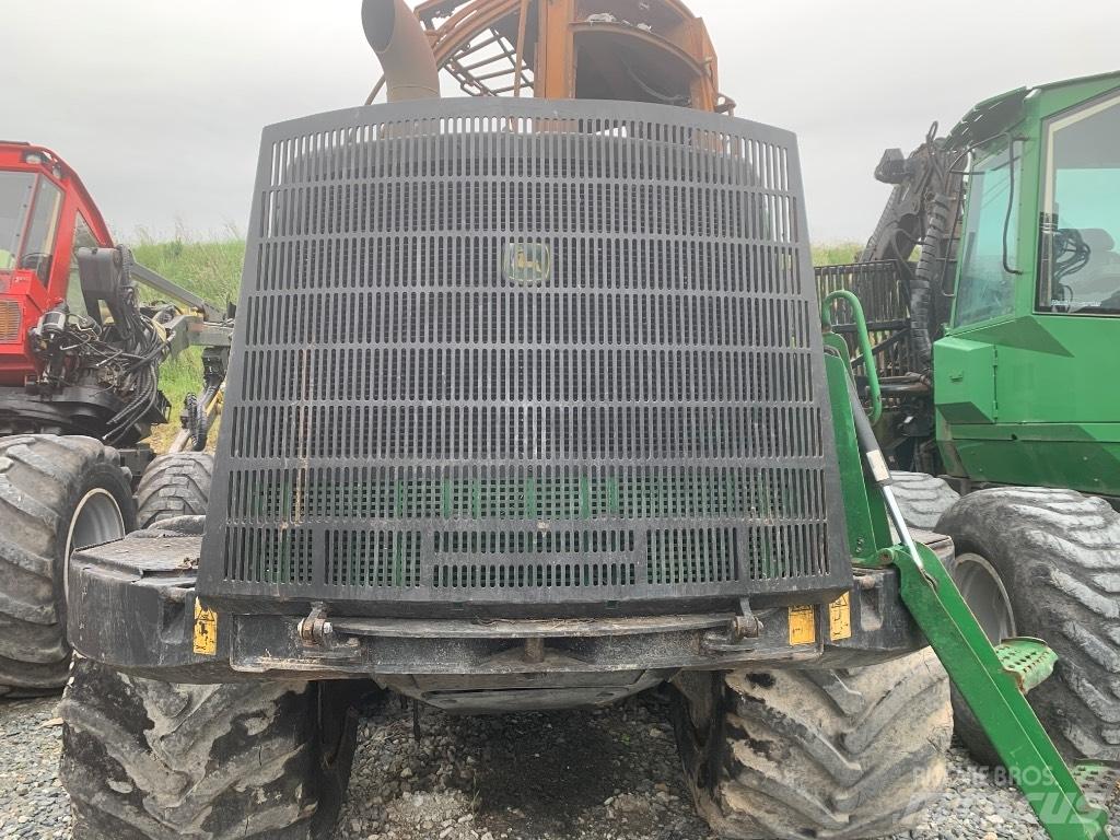 John Deere 1110 E Кабины и интерьер