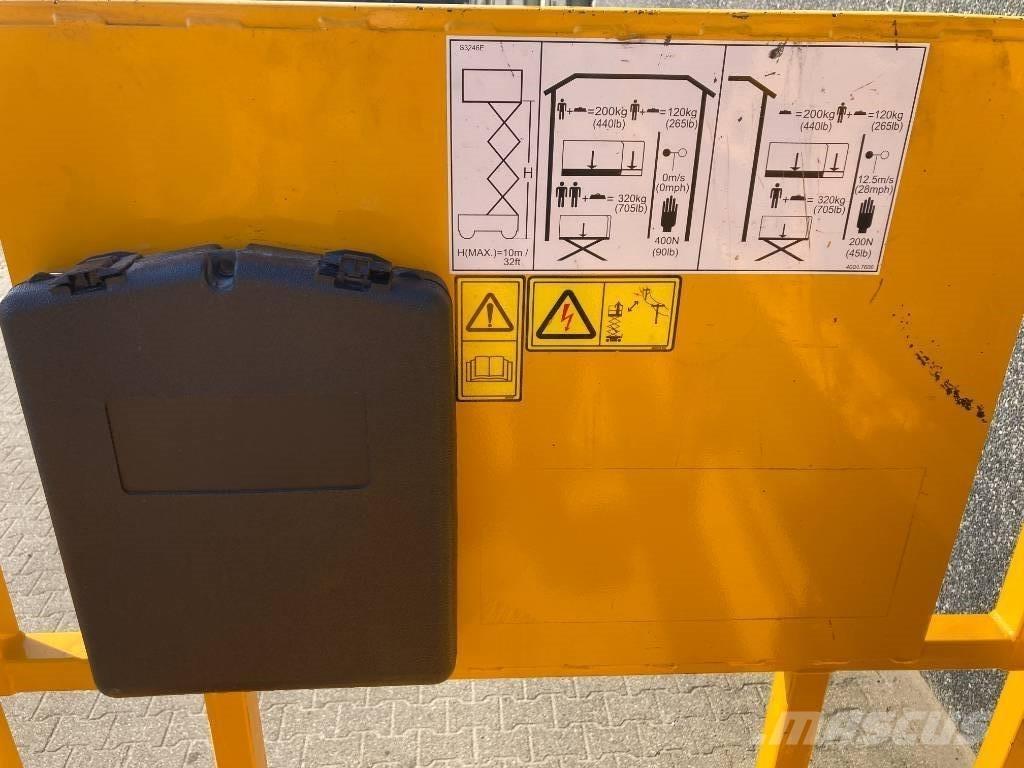 JCB S 3246 E Ножничные подъемники