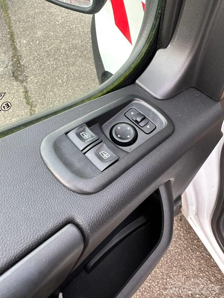 Renault Master Прицепные подъёмники