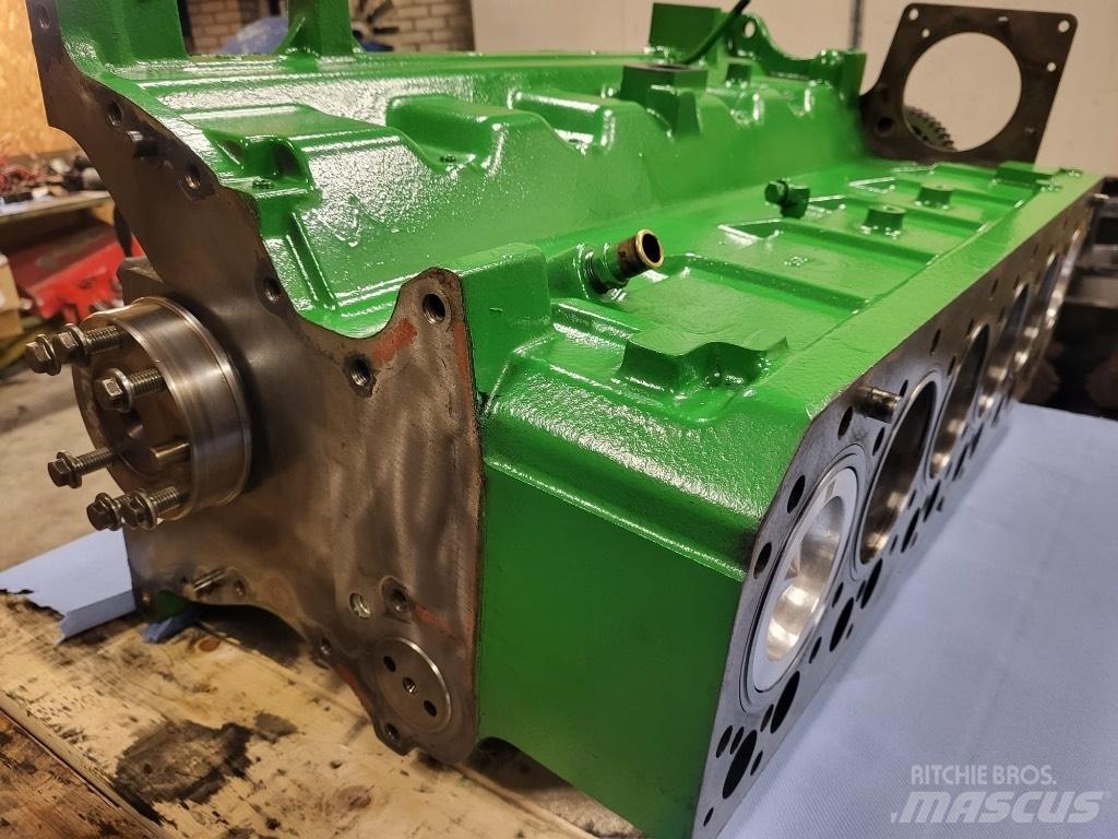 John Deere 6068 Трактора
