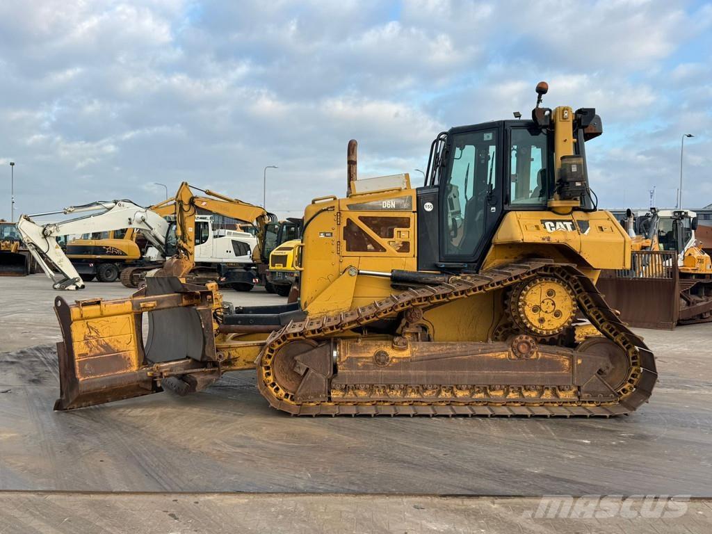 CAT D6N LGP Гусеничные бульдозеры