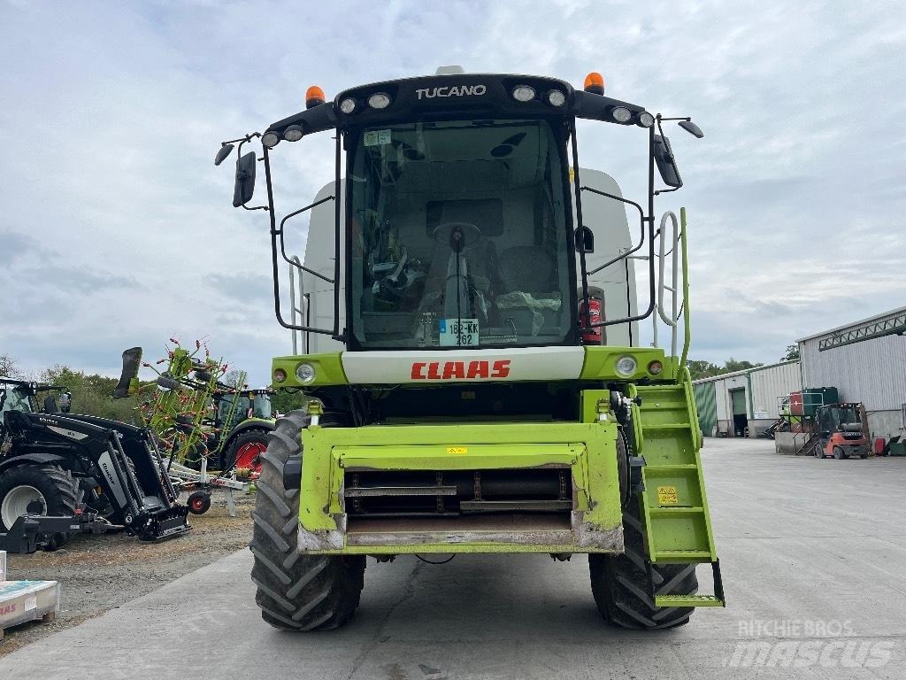 CLAAS Tucano 440 Зерноуборочные комбайны