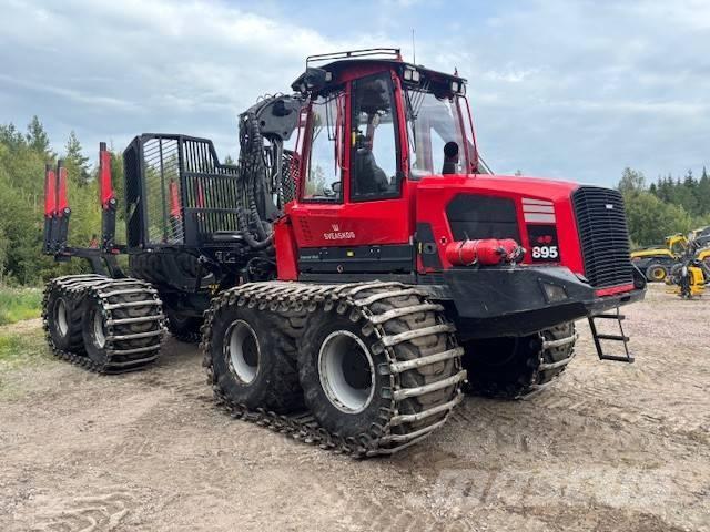 Komatsu 895 Форвардеры