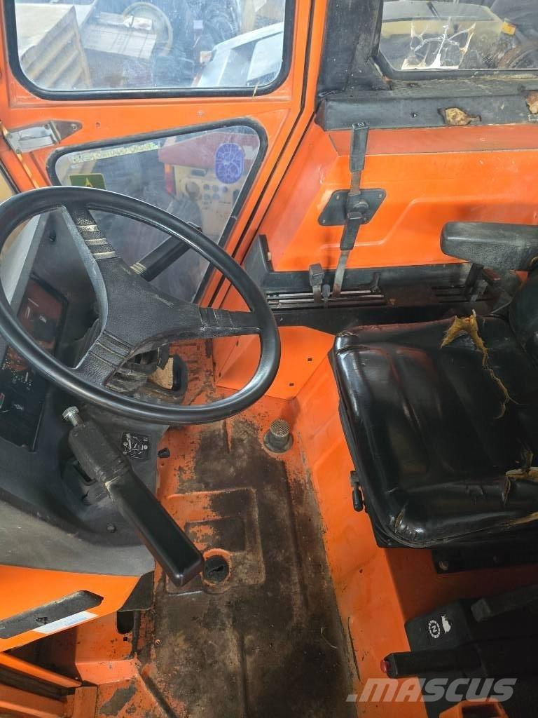 Fiat-Hitachi 1880 DT Трактора
