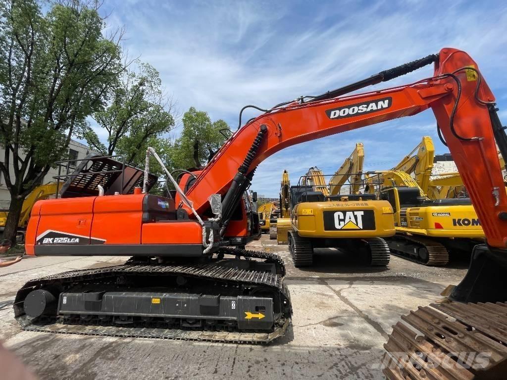 Doosan DX 225 Малые экскаваторы 7т-12т