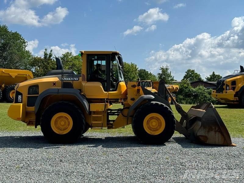 Volvo L 120 H Фронтальные погрузчики