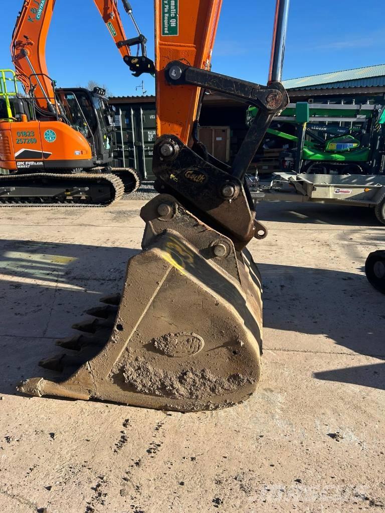 Develon DX 255 LC-7 Гусеничные экскаваторы