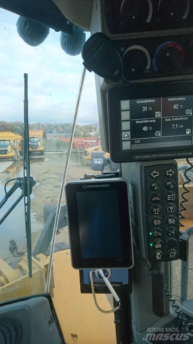 CAT 972MXE Фронтальные погрузчики