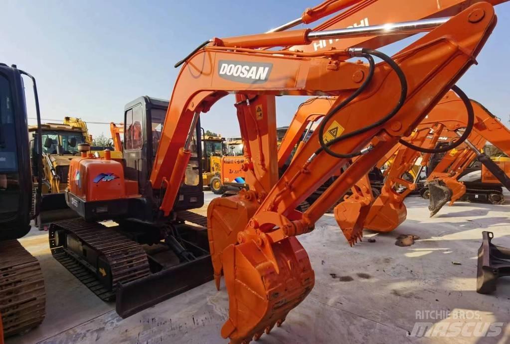 Doosan DH55 Гусеничные экскаваторы