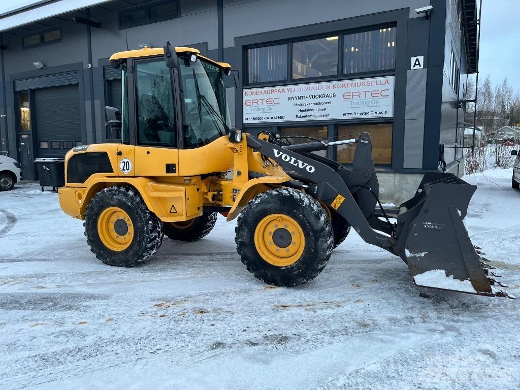 Volvo L 30 G Фронтальные погрузчики