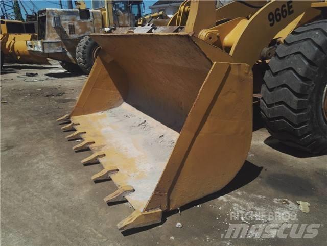 CAT 966 E Фронтальные погрузчики