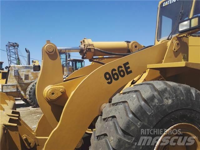 CAT 966 E Фронтальные погрузчики