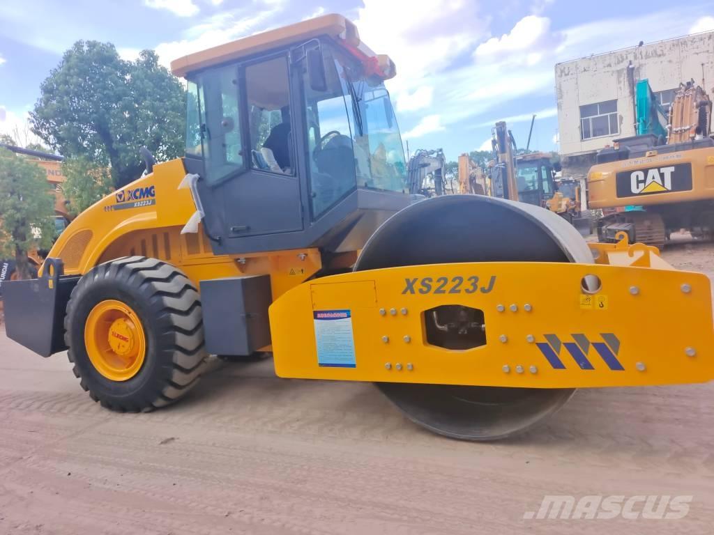 XCMG XS 223 J Грунтовые катки