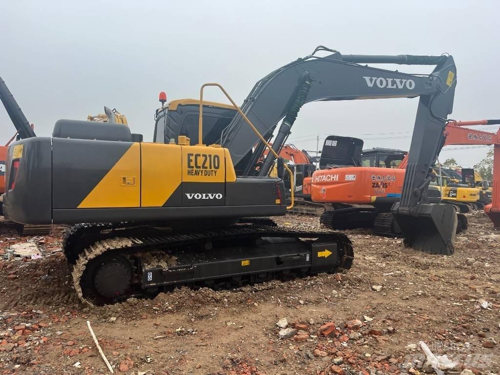 Volvo EC 210 B LC Гусеничные экскаваторы