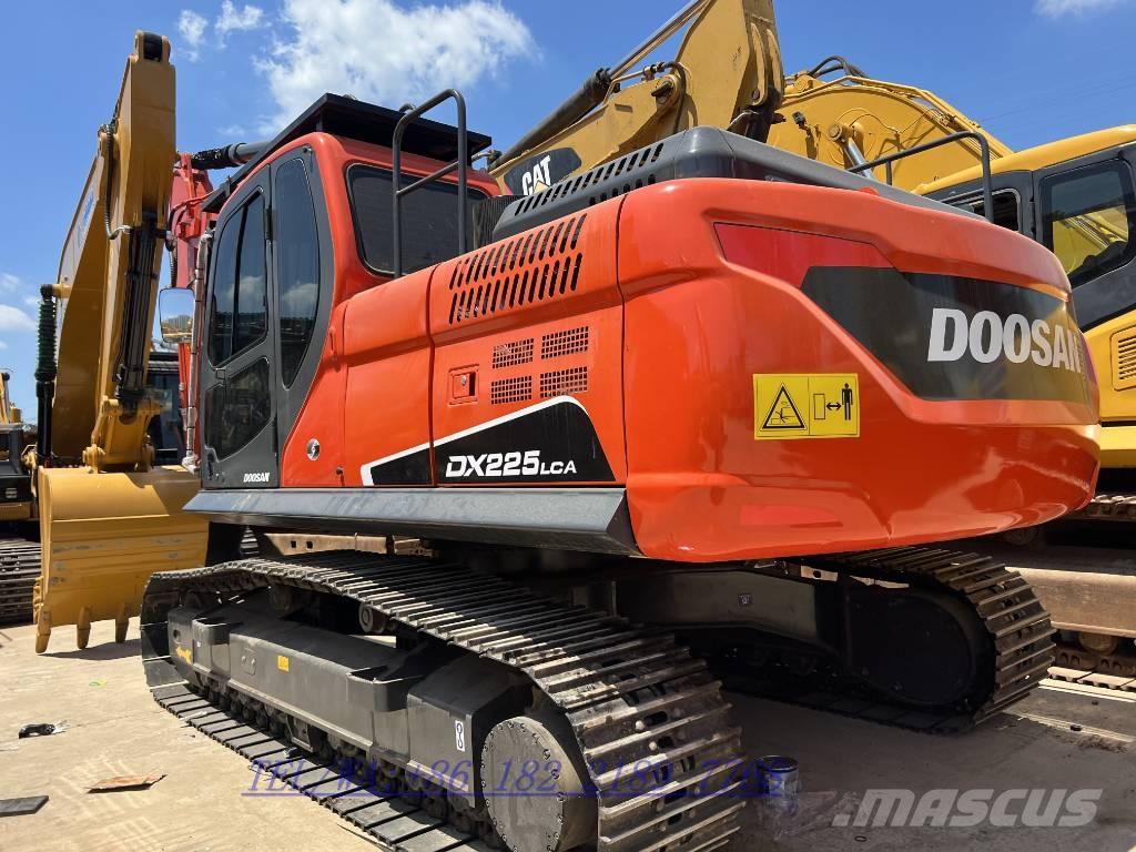 Doosan DX225 Гусеничные экскаваторы