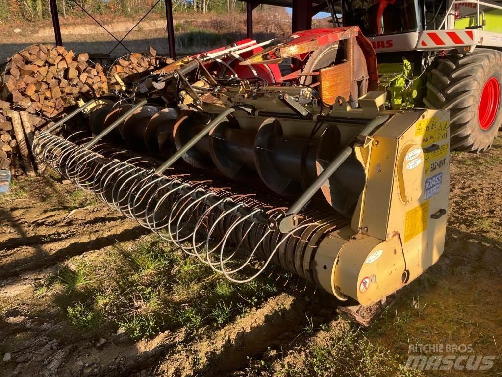 CLAAS JAGUAR 830 Прицепные кормоуборочные комбайны