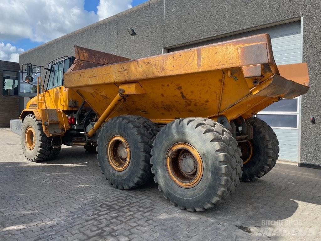 Terex TA27 Шарнирно-сочленённые самосвалы