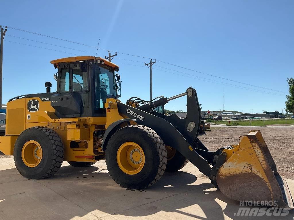 John Deere 624L Фронтальные погрузчики